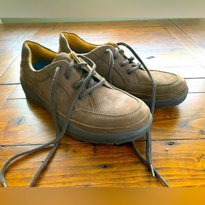 Mens Dr. Comfort shoes